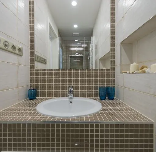The Spot Apartment *
